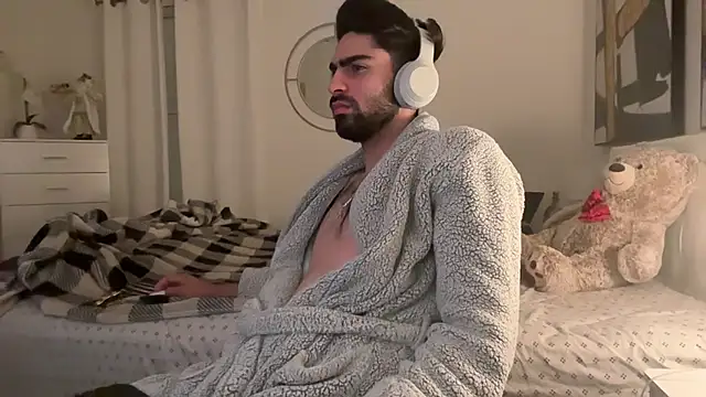 Snapshot of Carlos-195- chatting on November 1, 6:06 am Carlos-195- online show from November 1, 6:06 am