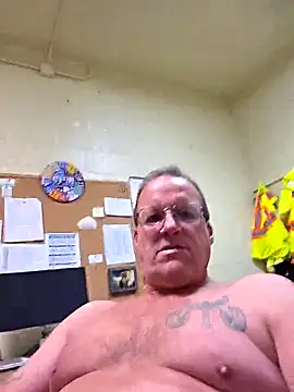 Snapshot of Cockrub1 chatting on October 24, 12:40 pm Cockrub1 online show from October 24, 12:40 pm