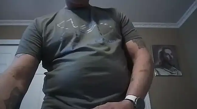 Snapshot of Cockrub1 chatting on February 1, 2:47 am Cockrub1 online show from February 1, 2:47 am