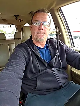 Snapshot of Cockrub1 chatting on October 13, 5:30 pm Cockrub1 online show from October 13, 5:30 pm