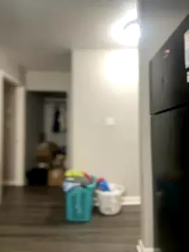 4kUsh2Fashion0 online show from October 6, 12:32 pm