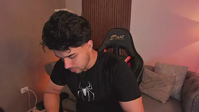 liam collins21 online show from February 15, 11:40 am