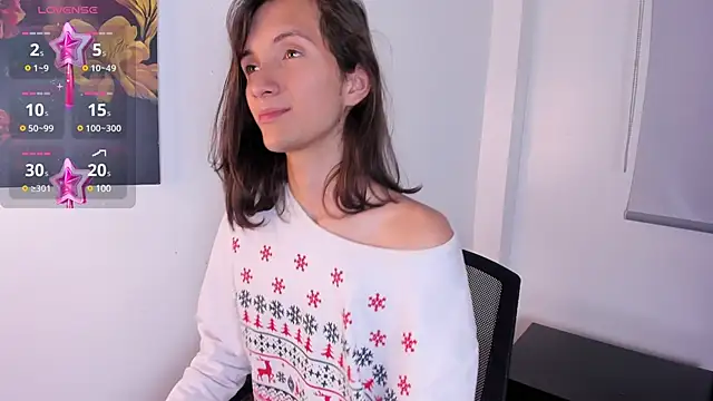 Snapshot of Feniix__ chatting on December 14, 3:51 am Feniix   online show from December 14, 3:51 am