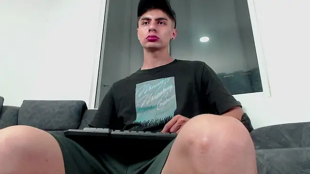 Stiven CL online show from September 20, 1:49 am