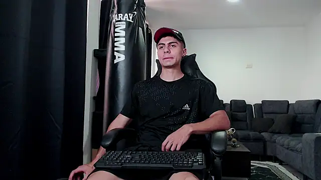 Stiven CL online show from November 21, 9:47 pm