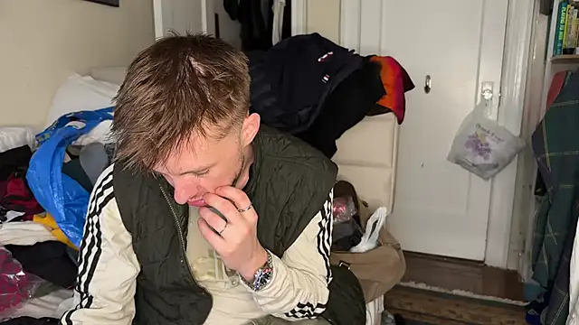 Snapshot of CupidZass chatting on February 27, 1:38 pm CupidZass online show from February 27, 1:38 pm