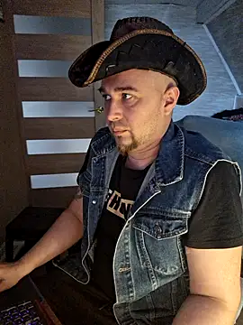 Foxyshaved online show from March 25, 7:56 am