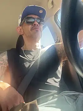 Snapshot of RoodoggXL chatting on February 2, 8:08 pm RoodoggXL online show from February 2, 8:08 pm