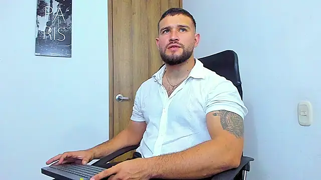 AndrewDiaz online show from September 25, 5:39 am