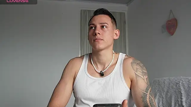 Muscle King Cum online show from May 21, 2:32 pm