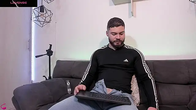 SebastianVilla  online show from March 13, 9:48 pm