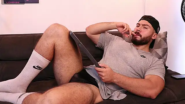 SebastianVilla  online show from November 30, 9:39 pm