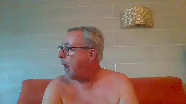 tuggy59 online show from July 13, 6:15 am