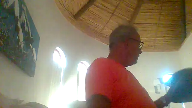 Snapshot of tuggy59 chatting on October 15, 4:20 am tuggy59 online show from October 15, 4:20 am