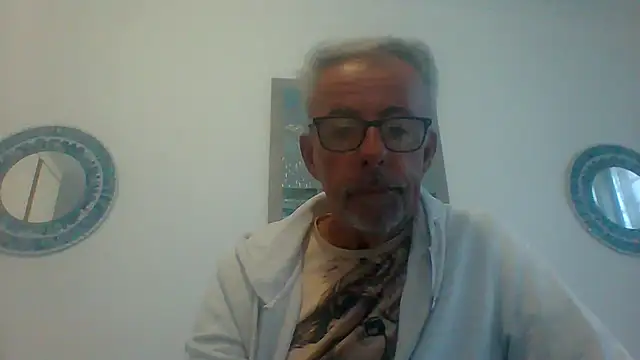 Snapshot of tuggy59 chatting on September 25, 5:28 am tuggy59 online show from September 25, 5:28 am