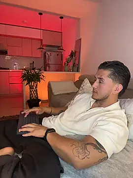 Chriskyle  online show from December 5, 1:35 am