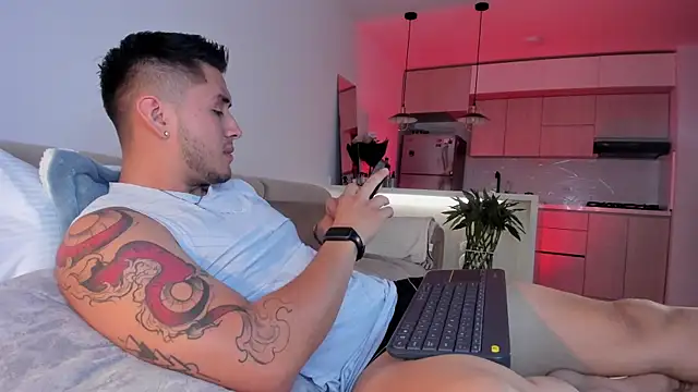 Snapshot of Chriskyle_ chatting on March 11, 11:48 pm Chriskyle  online show from March 11, 11:48 pm