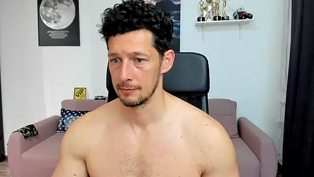 BrutusK08 online show from June 16, 6:49 am