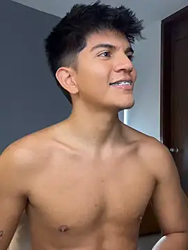 santiago 01 online show from July 13, 9:28 pm