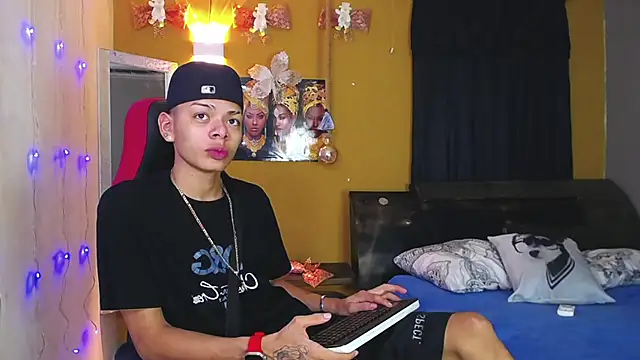 Snapshot of Harry_jhonsson chatting on December 26, 12:25 am Harry jhonsson online show from December 26, 12:25 am