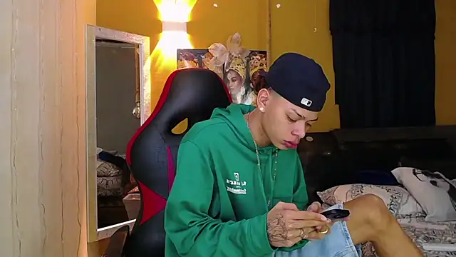 Snapshot of Harry_jhonsson chatting on January 21, 12:36 am Harry jhonsson online show from January 21, 12:36 am