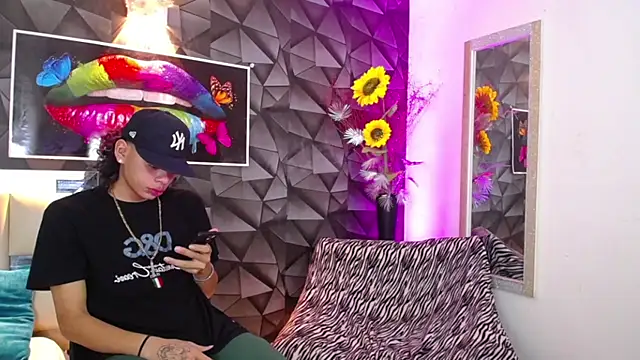 Snapshot of Harry_jhonsson chatting on January 16, 3:12 am Harry jhonsson online show from January 16, 3:12 am