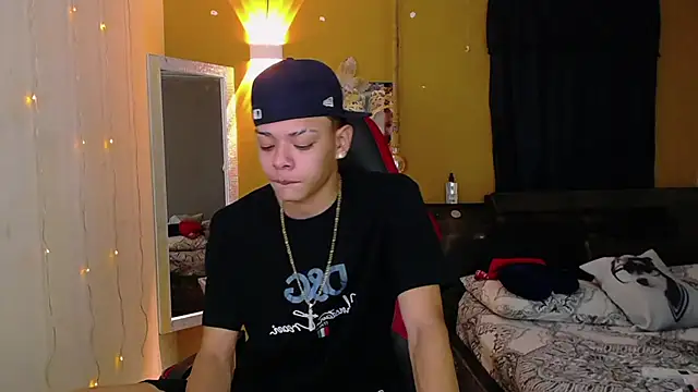 Snapshot of Harry_jhonsson chatting on January 25, 3:51 am Harry jhonsson online show from January 25, 3:51 am