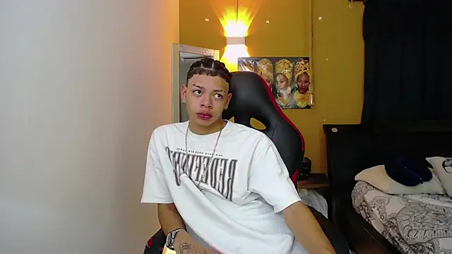 Snapshot of Harry_jhonsson chatting on February 4, 3:33 am Harry jhonsson online show from February 4, 3:33 am