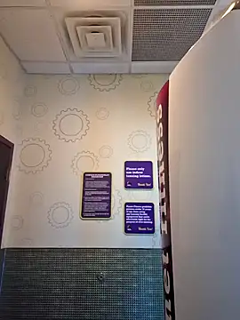 John19893 online show from February 9, 1:01 am