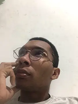 Snapshot of Aaronblack1_ chatting on January 7, 2:33 am Aaronblack1  online show from January 7, 2:33 am