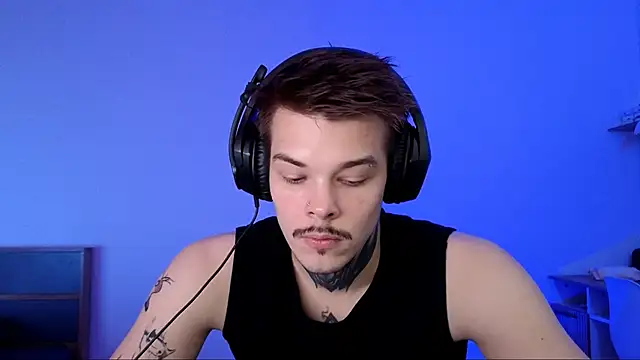 DENIS HERE online show from November 27, 6:22 pm