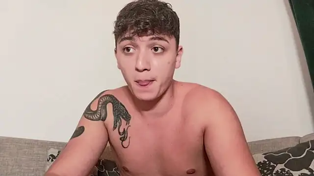 Snapshot of Joedonovan1 chatting on October 2, 4:44 pm Joedonovan1 online show from October 2, 4:44 pm