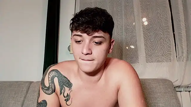 Snapshot of Joedonovan1 chatting on October 22, 6:54 pm Joedonovan1 online show from October 22, 6:54 pm