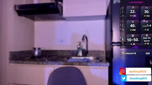 AxelKing1326 online show from April 5, 10:06 pm