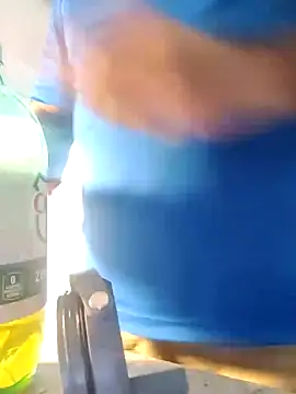 Snapshot of chainjulious chatting on February 5, 5:21 pm chainjulious online show from February 5, 5:21 pm