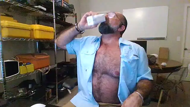 Snapshot of chainjulious chatting on December 30, 8:47 pm chainjulious online show from December 30, 8:47 pm