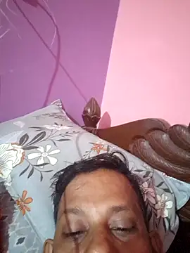 Snapshot of ind_hero chatting on October 23, 3:15 pm ind hero online show from October 23, 3:15 pm