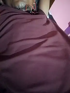 Snapshot of ind_hero chatting on September 28, 9:07 am ind hero online show from September 28, 9:07 am