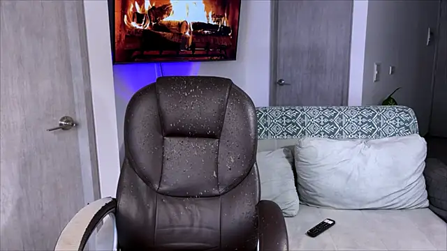 Alexxblue online show from February 18, 3:43 pm