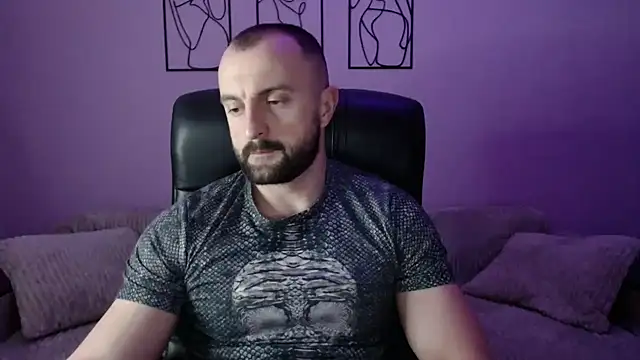 brindlefly6969 online show from March 25, 11:14 am