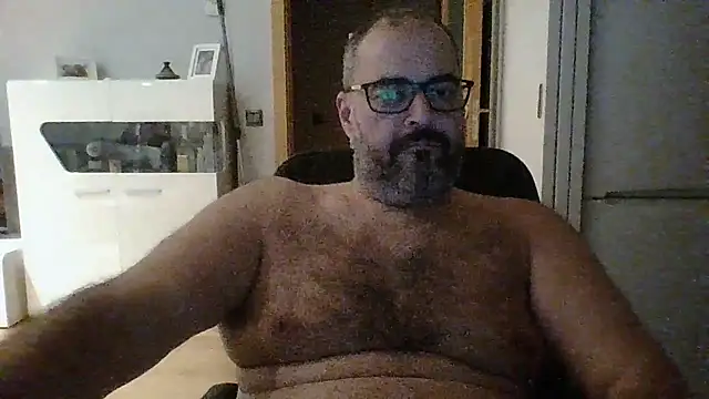 Snapshot of templar2303 chatting on October 22, 10:35 pm templar2303 online show from October 22, 10:35 pm