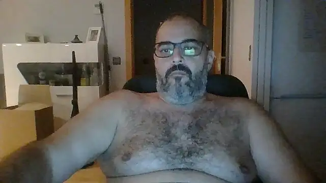 Snapshot of templar2303 chatting on October 21, 9:06 pm templar2303 online show from October 21, 9:06 pm