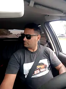 Snapshot of hecwil8 chatting on December 30, 3:24 pm hecwil8 online show from December 30, 3:24 pm