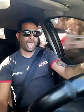 Snapshot of hecwil8 chatting on October 9, 11:26 am hecwil8 online show from October 9, 11:26 am