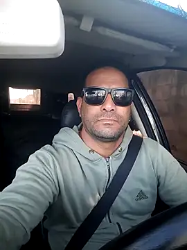 Snapshot of hecwil8 chatting on September 23, 11:31 am hecwil8 online show from September 23, 11:31 am