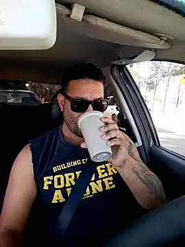 Snapshot of hecwil8 chatting on January 21, 12:24 pm hecwil8 online show from January 21, 12:24 pm