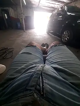 hecwil8 online show from November 18, 6:11 pm