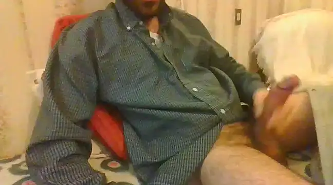 Snapshot of tozebrito_hd chatting on February 16, 1:27 pm tozebrito hd online show from February 16, 1:27 pm