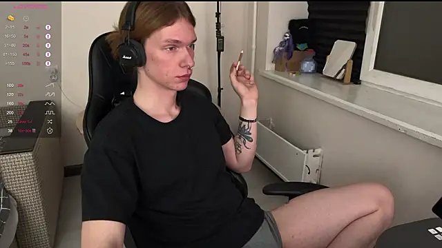 carthylovvve online show from February 20, 11:17 pm