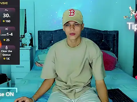 Liamscott  online show from March 10, 2:28 am